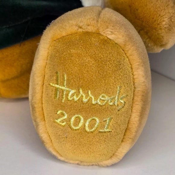 HARRODS Vintage 2001 Holiday Teddy Bear Green Velvet Jacket & Fuzzy White Trim - Picture 3 of 9